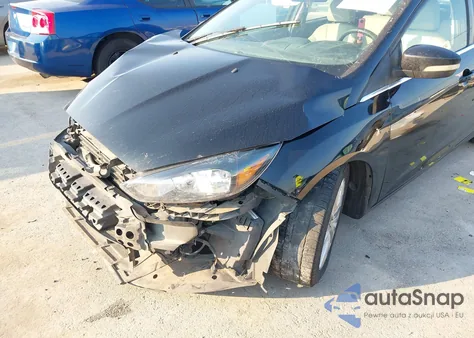 2016 Ford Focus Titanium z USA, uszkodzony, nr VIN 1FADP3N23GL339780